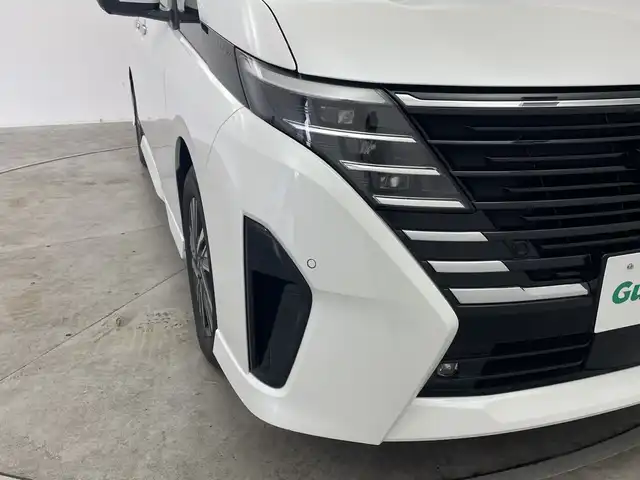 日産 セレナ e－パワー ハイウェイスター V 群馬県 2024(令6)年 3.2万km プリズムホワイト 純正１２．３型ナビ　純正１１型後席モニター　全周囲カメラ　アダプティブクルーズコントロール　レーンキープアシスト　衝突被害軽減ブレーキ　オートマチックハイビーム　両側パワースライドドア　ＥＴＣ　禁煙車