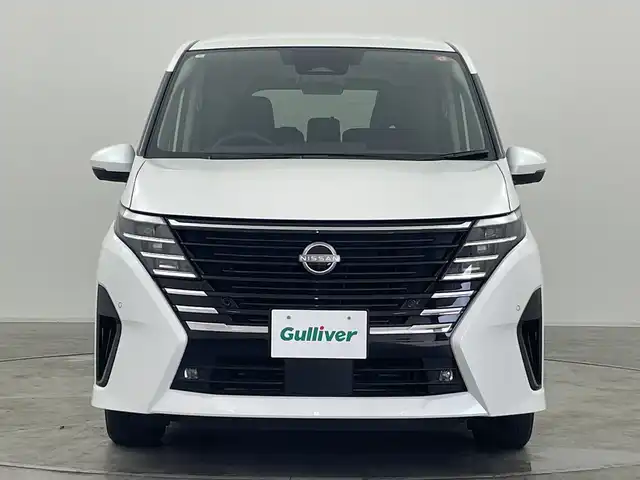日産 セレナ e－パワー ハイウェイスター V 群馬県 2024(令6)年 3.2万km プリズムホワイト 純正１２．３型ナビ　純正１１型後席モニター　全周囲カメラ　アダプティブクルーズコントロール　レーンキープアシスト　衝突被害軽減ブレーキ　オートマチックハイビーム　両側パワースライドドア　ＥＴＣ　禁煙車