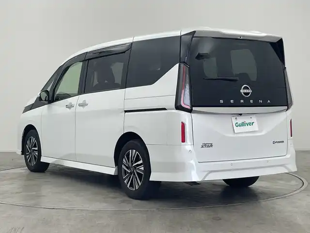 日産 セレナ e－パワー ハイウェイスター V 群馬県 2024(令6)年 3.2万km プリズムホワイト 純正１２．３型ナビ　純正１１型後席モニター　全周囲カメラ　アダプティブクルーズコントロール　レーンキープアシスト　衝突被害軽減ブレーキ　オートマチックハイビーム　両側パワースライドドア　ＥＴＣ　禁煙車