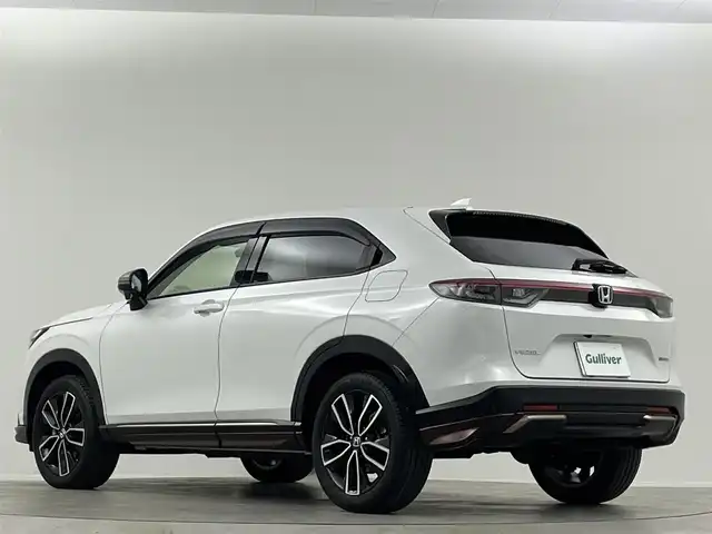 ホンダ ヴェゼル ハイブリッド e:HEV Z 埼玉県 2023(令5)年 1.9万km プラチナホワイトパール 純正ナビ　シートヒーター　バックカメラ　ＢＳＭ　ＥＴＣ　前後ドライブレコーダー　LEDヘッドライト　フルセグTV　MTモード付AT　寒冷地仕様　追加クルコン　ダウンヒルアシストコントロール　