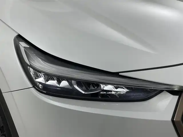 ホンダ ヴェゼル ハイブリッド e:HEV Z 埼玉県 2023(令5)年 1.9万km プラチナホワイトパール 純正ナビ　シートヒーター　バックカメラ　ＢＳＭ　ＥＴＣ　前後ドライブレコーダー　LEDヘッドライト　フルセグTV　MTモード付AT　寒冷地仕様　追加クルコン　ダウンヒルアシストコントロール　