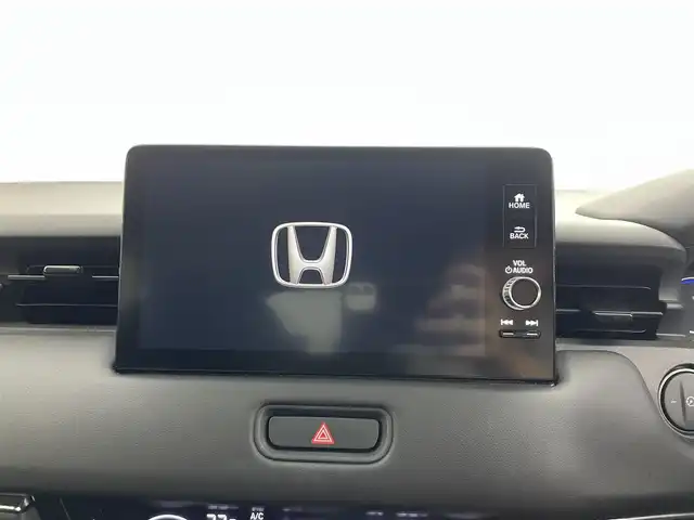 ホンダ ヴェゼル ハイブリッド e:HEV Z 埼玉県 2023(令5)年 1.9万km プラチナホワイトパール 純正ナビ　シートヒーター　バックカメラ　ＢＳＭ　ＥＴＣ　前後ドライブレコーダー　LEDヘッドライト　フルセグTV　MTモード付AT　寒冷地仕様　追加クルコン　ダウンヒルアシストコントロール　