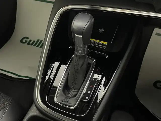 ホンダ ヴェゼル ハイブリッド e:HEV Z 神奈川県 2023(令5)年 1.9万km プラチナホワイトパール ホンダセンシング/　　・衝突軽減ブレーキシステム/　　・車線逸脱支援システム/　　・アダプティブクルーズコントロール/　　・オートハイビーム/　　・パーキングセンサーシステム/ブラインドスポットモニター/純正ナビ/　　BT/フルセグ/バックカメラ/ＥＴＣ2.0/前後ドライブレコーダー/革巻きステアリング/ステアリングリモコン/ハーフレザーシート/シートヒーター/パワーバックドア/純正LEDヘッドライト/フォグランプ/純正18インチアルミホイール