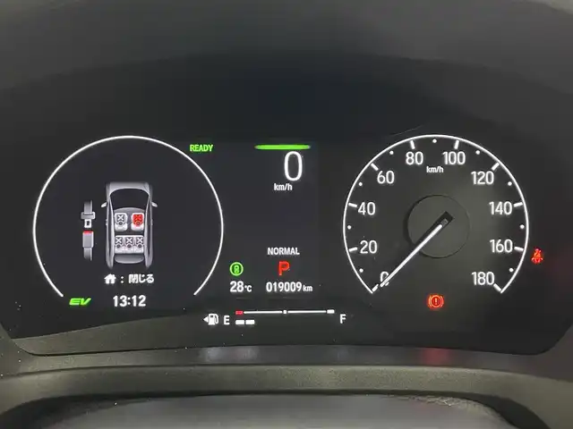 ホンダ ヴェゼル ハイブリッド e:HEV Z 埼玉県 2023(令5)年 1.9万km プラチナホワイトパール 純正ナビ　シートヒーター　バックカメラ　ＢＳＭ　ＥＴＣ　前後ドライブレコーダー　LEDヘッドライト　フルセグTV　MTモード付AT　寒冷地仕様　追加クルコン　ダウンヒルアシストコントロール　