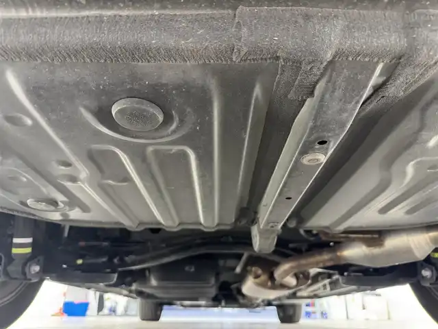 トヨタ ノア S－Z 滋賀県 2023(令5)年 1.8万km スパークリングブラックパールクリスタルシャイン 純正10.5インチナビ/・フルセグ/USB/Bluetooth/HDMI/バックカメラ/両側自動ドア/LEDヘッドライト/追従付クルーズコントロール/オートマチックハイビーム/レーンキープアシスト/純正１７AW/シートヒーター/ステアリングリモコン/折り畳み式サイドテーブル/ドライブレコーダー/ETC2.0/スマートキー