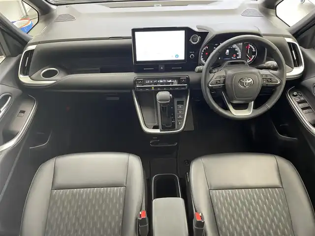 トヨタ ノア S－Z 滋賀県 2023(令5)年 1.8万km スパークリングブラックパールクリスタルシャイン 純正10.5インチナビ/・フルセグ/USB/Bluetooth/HDMI/バックカメラ/両側自動ドア/LEDヘッドライト/追従付クルーズコントロール/オートマチックハイビーム/レーンキープアシスト/純正１７AW/シートヒーター/ステアリングリモコン/折り畳み式サイドテーブル/ドライブレコーダー/ETC2.0/スマートキー