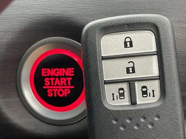 ホンダ フリード G ホンダセンシング 茨城県 2020(令2)年 7.8万km プラチナホワイトパール 純正9インチプレミアムインターナビ/AppleCarplay/Bluetooth/フルセグ/CD/DVD/AM/FM/ホンダセンシング/・衝突軽減ブレーキ/・先行者発進お知らせ機能/・歩行者事故低減ステアリング/・路外逸脱抑制機能/・標識認識機能/・ACC/・LKAS/・前後誤発信抑制機能/前後ドラレコ/D+N席シートヒーター/AFS/LEDオートライト