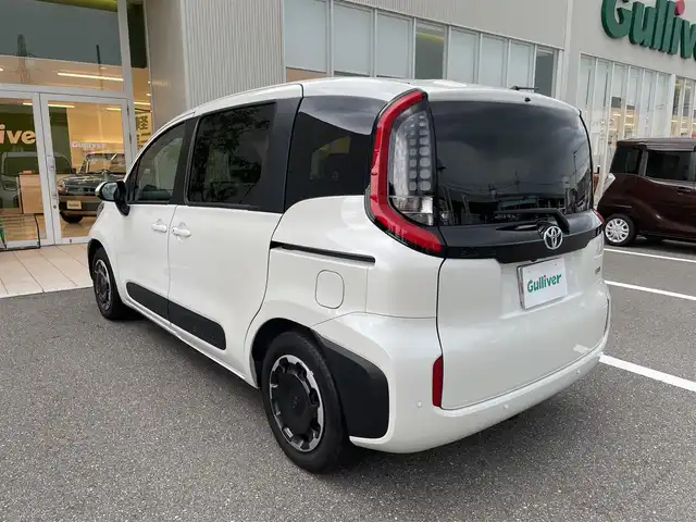 トヨタ シエンタ ハイブリッド Z 石川県 2023(令5)年 2.5万km ホワイトパールクリスタルシャイン トヨタセーフティセンス/純正10.5型ディスプレイオーディオ/ナビ/フルセグTV/パノラマモニター/両側パワースライドドア/LEDヘッドライト/シートヒーター/レーダークルーズ/スマートキー/プッシュスタート/電動ミラー/ビルトインETC/AC100V/オートライト