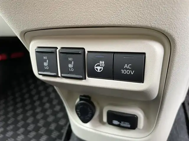 トヨタ シエンタ ハイブリッド Z 石川県 2023(令5)年 2.5万km ホワイトパールクリスタルシャイン トヨタセーフティセンス/純正10.5型ディスプレイオーディオ/ナビ/フルセグTV/パノラマモニター/両側パワースライドドア/LEDヘッドライト/シートヒーター/レーダークルーズ/スマートキー/プッシュスタート/電動ミラー/ビルトインETC/AC100V/オートライト