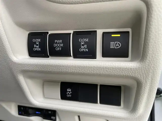 トヨタ シエンタ ハイブリッド Z 石川県 2023(令5)年 2.5万km ホワイトパールクリスタルシャイン トヨタセーフティセンス/純正10.5型ディスプレイオーディオ/ナビ/フルセグTV/パノラマモニター/両側パワースライドドア/LEDヘッドライト/シートヒーター/レーダークルーズ/スマートキー/プッシュスタート/電動ミラー/ビルトインETC/AC100V/オートライト