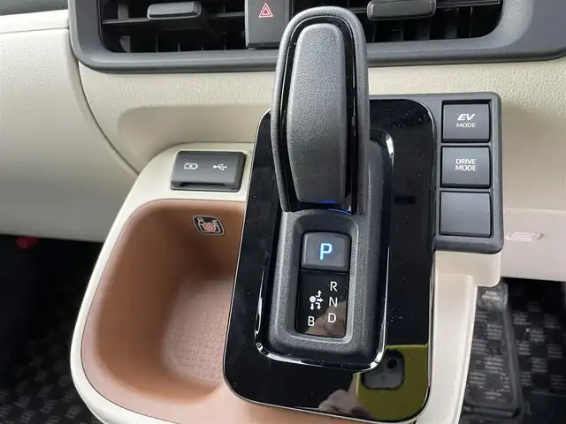 トヨタ シエンタ ハイブリッド Z 石川県 2023(令5)年 2.5万km ホワイトパールクリスタルシャイン トヨタセーフティセンス/純正10.5型ディスプレイオーディオ/ナビ/フルセグTV/パノラマモニター/両側パワースライドドア/LEDヘッドライト/シートヒーター/レーダークルーズ/スマートキー/プッシュスタート/電動ミラー/ビルトインETC/AC100V/オートライト