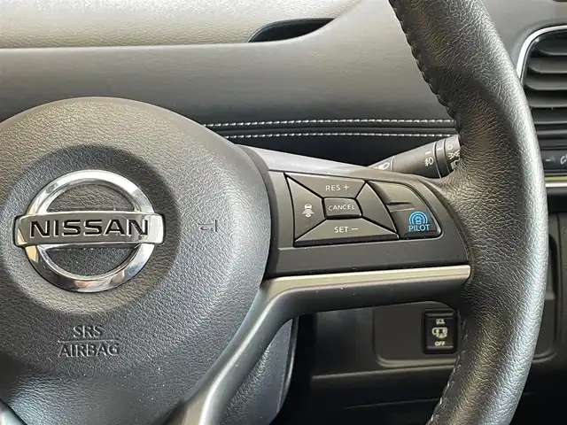 日産 セレナ ハイウェイスター Vセレクション 岩手県 2018(平30)年 7万km ブリリアントホワイトパール ４WD/アラウンドビューモニター/ハンズフリーパワースライドドア/プロパイロット/エマージェンシーブレーキ/前後ソナー/車線逸脱抑制機能/パーキングアシスト/横滑り防止装置/アイドリングストップ/KENWOODナビ/フルセグTV/ステアリングスイッチ/ETC/リヤオートエアコン/ロールサンシェード/LEDヘッドライト/純正15インチアルミホイール