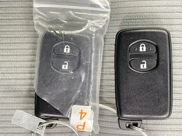 トヨタ アクア S 千葉県 2014(平26)年 7.5万km ディープアメジストマイカメタリック 社外オーディオ/オートライト/ヘッドライトレベライザー/前席シートヒーター/純正15インチアルミホイール/ドアバイザー/純正フロアマット/プッシュスタート/スマートキー/ETC