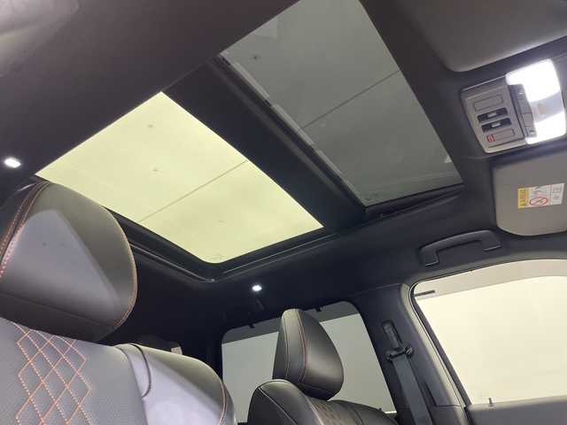 三菱 アウトランダー ＰＨＥＶ P 愛媛県 2023(令5)年 2.7万km ブラックダイヤモンド 純正9インチナビ/(Bluetooth/フルセグ)/サンルーフ/全周囲カメラ/マイパイロット/衝突被害軽減ブレーキ/レーンキープアシスト/前後コーナーセンサー/シートヒーター/ETC/電動リアゲート/LEDヘッドランプ/オートマチックハイビーム/オートライト/盗難防止装置/保証書