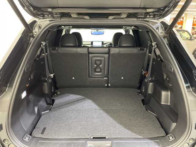 三菱 アウトランダー ＰＨＥＶ P 愛媛県 2023(令5)年 2.7万km ブラックダイヤモンド 純正9インチナビ/(Bluetooth/フルセグ)/サンルーフ/全周囲カメラ/マイパイロット/衝突被害軽減ブレーキ/レーンキープアシスト/前後コーナーセンサー/シートヒーター/ETC/電動リアゲート/LEDヘッドランプ/オートマチックハイビーム/オートライト/盗難防止装置/保証書