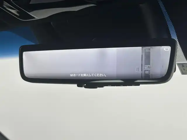 トヨタ ハリアー ハイブリッド Z 道央・札幌 2023(令5)年 3万km プラチナホワイトパールマイカ ・4WD/・純正ナビゲーション/　フルセグ/BT/USB/Miracast/・純正ビルトインETC2.0/・純正ドライブレコーダー前方/・全方位カメラ/・デジタルインナーミラー/・レーダークルーズコントロール/・パワーバックドア/・純正フロアマット/・横滑り防止装置/・プリクラッシュセーフティ/・レーンキープアシスト/・レーントレーシングアシスト/・ブラインドスポットミニター/・リアクロストラフィックアラート/・パーキングサポートブレーキ/・ロードサインアシスト/・クリアランスソナー/・ヘッドアップディスプレイ/・オートライト/・オートマチックハイビーム/・LEDヘッドライト/・スマートキー/・プッシュスタート/・純正AW19インチ