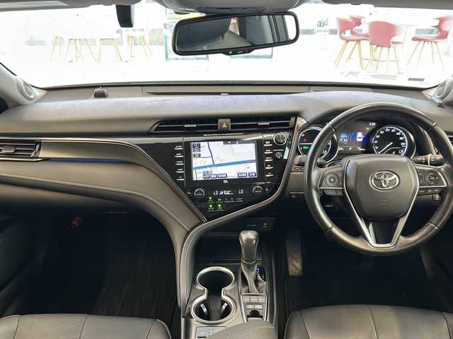 トヨタ カムリ WSレザーパッケージ 岐阜県 2018(平30)年 4.4万km プラチナホワイトパールマイカ JBLプレミアムサウンドシステム/トヨタセーフティセンス/プリクラッシュセーフティ/ブラインドスポットモニター/レーダークルーズコントロール/車線逸脱警報/オートマチックハイビーム/純正ナビ/バックカメラ/フルセグTV/DVD/前席シートヒーター/ドライブレコーダー/電子パーキング/ビルトインETC2.0/保証書/取扱説明書/スペアキー