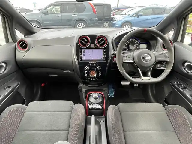 日産 ノート e－パワー ニスモ 佐賀県 2017(平29)年 7万km ブリリアントホワイトパール 純正フルエアロ/純正SDナビゲーション/・フルセグTV/CD/DVD/SD/Bluetooth/バックカメラ/ニスモ専用スポーツシート/ISOFIX対応/革巻きステアリング/ステアリングリモコン/社外15インチアルミホイール/純正LEDフォグランプ/純正フロアマット/純正ドアバイザ―/スペアキー１本/エマージェンシーブレーキ/レーンディパーチャーワーニング/横滑り防止装置