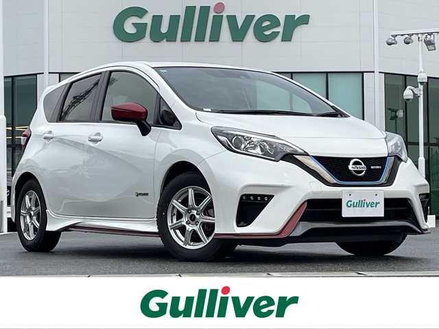 日産 ノート e－パワー ニスモ 佐賀県 2017(平29)年 7万km ブリリアントホワイトパール 純正フルエアロ/純正SDナビゲーション/・フルセグTV/CD/DVD/SD/Bluetooth/バックカメラ/ニスモ専用スポーツシート/ISOFIX対応/革巻きステアリング/ステアリングリモコン/社外15インチアルミホイール/純正LEDフォグランプ/純正フロアマット/純正ドアバイザ―/スペアキー１本/エマージェンシーブレーキ/レーンディパーチャーワーニング/横滑り防止装置