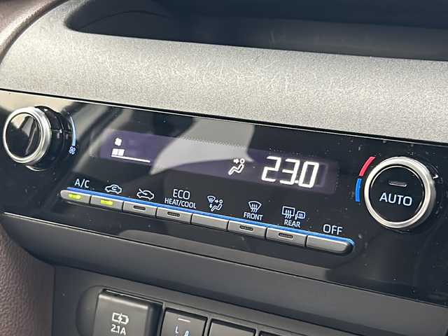 トヨタ ヤリスクロス ハイブリッド Z 宮城県 2021(令3)年 6.9万km ホワイトパールクリスタルシャイン ワンオーナー/4WD /純正ディスプレイオーディオ/(AM/FM/TV/USB/BT/Miracast)/全方位カメラ/ETC/前後ドライブレコーダー/レーダークルーズコントロール/ダウンヒルアシストコントロール/BSM/ハーフレザー/パワーシート/シートヒーター/ステアリングヒーター/プッシュスタート/スマートキー/スペアキー/オートライト/オートマチックハイビーム/LEDヘッドライト/フォグランプ/LEDヘッドライト/ヘッドライトレベライザー/ドアバイザー/純正フロアマット/純正18インチアルミホイール