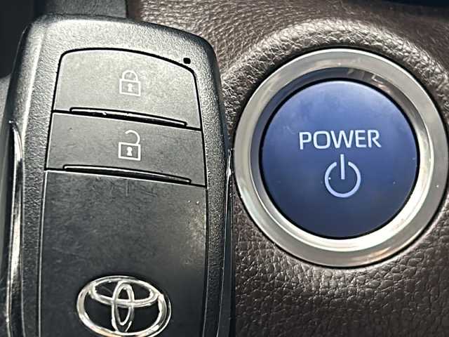 トヨタ ヤリスクロス ハイブリッド Z 宮城県 2021(令3)年 6.9万km ホワイトパールクリスタルシャイン ワンオーナー/4WD /純正ディスプレイオーディオ/(AM/FM/TV/USB/BT/Miracast)/全方位カメラ/ETC/前後ドライブレコーダー/レーダークルーズコントロール/ダウンヒルアシストコントロール/BSM/ハーフレザー/パワーシート/シートヒーター/ステアリングヒーター/プッシュスタート/スマートキー/スペアキー/オートライト/オートマチックハイビーム/LEDヘッドライト/フォグランプ/LEDヘッドライト/ヘッドライトレベライザー/ドアバイザー/純正フロアマット/純正18インチアルミホイール