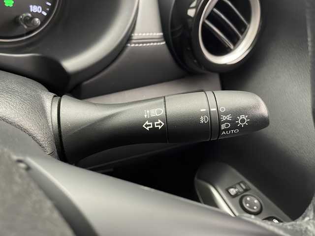 日産 キックス X 宮崎県 2020(令2)年 5.5万km 赤 純正ナビ(MM320D-L)/AM/FM/CD/DVD/Bluetooth/プロパイロット/衝突軽減ブレーキ/電動格納ミラー/横滑り防止装置/電子パーキング/ステアリングスイッチ/ドライブレコーダー/オートライト/フロアマット/ドアバイザー