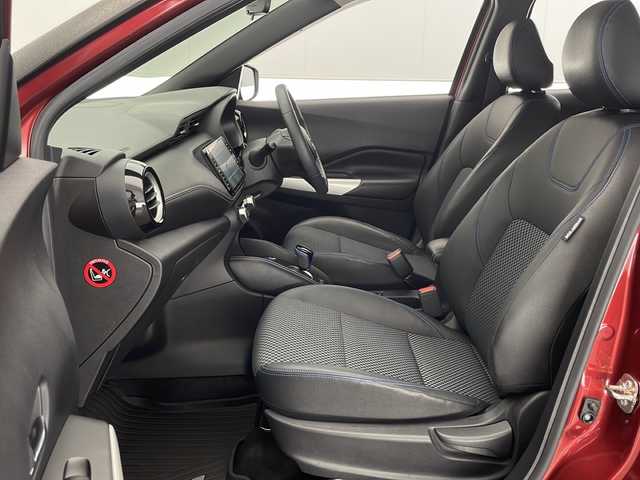 日産 キックス X 宮崎県 2020(令2)年 5.5万km 赤 純正ナビ(MM320D-L)/AM/FM/CD/DVD/Bluetooth/プロパイロット/衝突軽減ブレーキ/電動格納ミラー/横滑り防止装置/電子パーキング/ステアリングスイッチ/ドライブレコーダー/オートライト/フロアマット/ドアバイザー