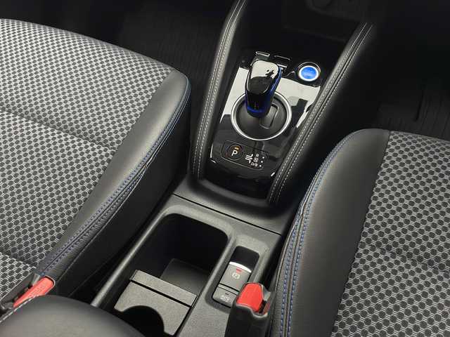 日産 キックス X 宮崎県 2020(令2)年 5.5万km 赤 純正ナビ(MM320D-L)/AM/FM/CD/DVD/Bluetooth/プロパイロット/衝突軽減ブレーキ/電動格納ミラー/横滑り防止装置/電子パーキング/ステアリングスイッチ/ドライブレコーダー/オートライト/フロアマット/ドアバイザー