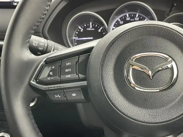 マツダ ＣＸ－５ XD プロアクティブ 岡山県 2022(令4)年 4.5万km ジェットブラックマイカ 純正１０．２５インチナビ/（フルセグTV/USB/Carplay)/全周囲カメラ/衝突軽減ブレーキ/ヘッドアップディスプレイ/ＬＥＤヘッドライト/オートライト/オートハイビーム/ＥＴＣ/シートヒーター（運転席/助手席）/ステアリングヒーター/パワーシート（運転席）/電動リアゲート/コーナーセンサー（前/後）/踏み間違い防止/オートブレーキホールド/プッシュスタート/スマートキー×2/アイドリングストップ/レーンキープアシスト/純正フロアマット/純正19インチAW/ISOFIX/ステアリングスイッチ/シートリフター/ウインカーミラー