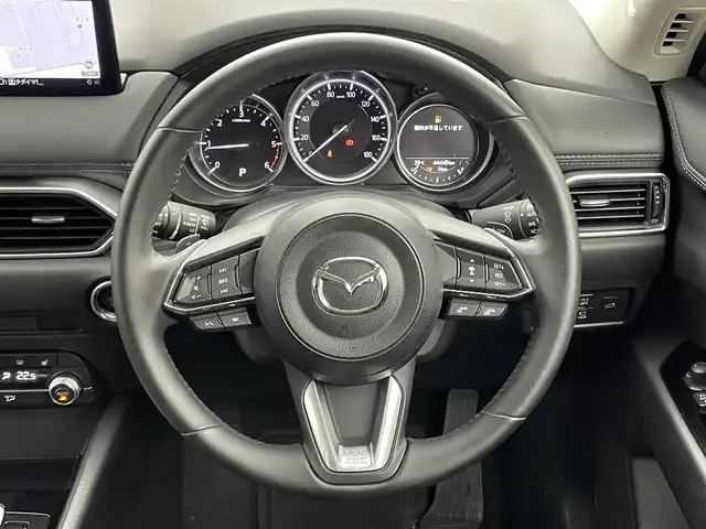 マツダ ＣＸ－５ XD プロアクティブ 岡山県 2022(令4)年 4.5万km ジェットブラックマイカ 純正１０．２５インチナビ/（フルセグTV/USB/Carplay)/全周囲カメラ/衝突軽減ブレーキ/ヘッドアップディスプレイ/ＬＥＤヘッドライト/オートライト/オートハイビーム/ＥＴＣ/シートヒーター（運転席/助手席）/ステアリングヒーター/パワーシート（運転席）/電動リアゲート/コーナーセンサー（前/後）/踏み間違い防止/オートブレーキホールド/プッシュスタート/スマートキー×2/アイドリングストップ/レーンキープアシスト/純正フロアマット/純正19インチAW/ISOFIX/ステアリングスイッチ/シートリフター/ウインカーミラー