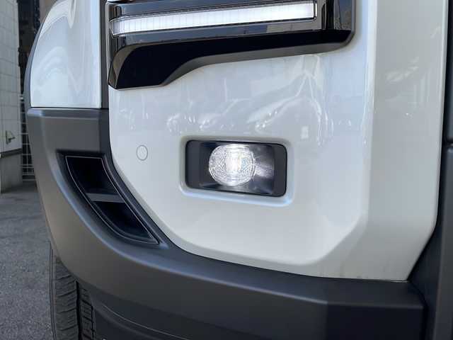 トヨタ ランドクルーザー ２５０ VX 徳島県 2024(令6)年 0.4万km プラチナホワイトパールマイカ サンルーフ/ヘッドランプ（丸目）/12.3インチ純正ディスプレイオーディオナビ /・フルセグTV /・Bluetooth/・Miracast/・USB/HDMI/パノラミックビューモニター/パワーシート（D+N席）/シートヒーター/エアシート（D+N席）/モデリスタ/・シグネチャーイルミブレード/・フェンダーガーニッシュ/・バックドアガーニッシュ/サイドステップ/マッドフラップ（赤）/ルーフレール/BSM/レーダークルーズコントロール/レーンキープアシスト/前後コーナーセンサー/LEDヘッドライト/オートライト/オートマチックハイビーム/フロントフォグランプ/ウィンカーミラー/Wサイドエアバッグ/カーテンエアバッグ/ナノイー