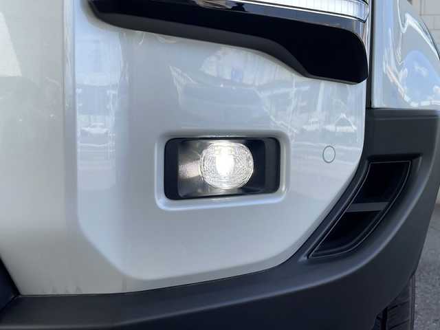トヨタ ランドクルーザー ２５０ VX 徳島県 2024(令6)年 0.4万km プラチナホワイトパールマイカ サンルーフ/ヘッドランプ（丸目）/12.3インチ純正ディスプレイオーディオナビ /・フルセグTV /・Bluetooth/・Miracast/・USB/HDMI/パノラミックビューモニター/パワーシート（D+N席）/シートヒーター/エアシート（D+N席）/モデリスタ/・シグネチャーイルミブレード/・フェンダーガーニッシュ/・バックドアガーニッシュ/サイドステップ/マッドフラップ（赤）/ルーフレール/BSM/レーダークルーズコントロール/レーンキープアシスト/前後コーナーセンサー/LEDヘッドライト/オートライト/オートマチックハイビーム/フロントフォグランプ/ウィンカーミラー/Wサイドエアバッグ/カーテンエアバッグ/ナノイー