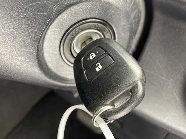 トヨタ アクア S 沖縄県 2020(令2)年 5.3万km ジュエリーパープルマイカM 社外ナビ【NXR16III】/　(Bluetooth CD USB)/ビルトインETC/バックカメラ/ステアリングスイッチ/ウィンカーミラー/オートエアコン/キーレスエントリー/スペアキー/パワーウィンドウ