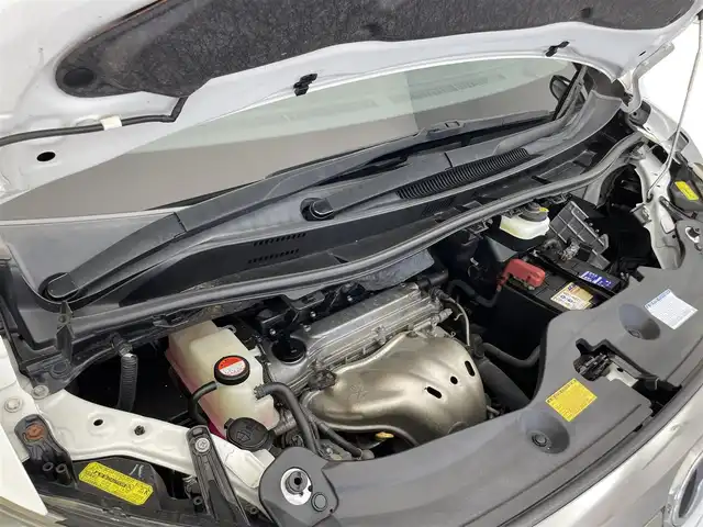 トヨタ ヴェルファイア 2．4Z ゴールデンアイズⅡ 滋賀県 2014(平26)年 5.7万km ホワイトパールクリスタルシャイン 社外8インチナビ/・Bluetooth/CD/DVD/USB/フルセグ/フリップダウンモニター/両側パワースライドドア/パワーバックドア/キセノンライト/ハーフレザーシート/オットマン/ステアリングリモコン/スマートキー/AC１００V電源