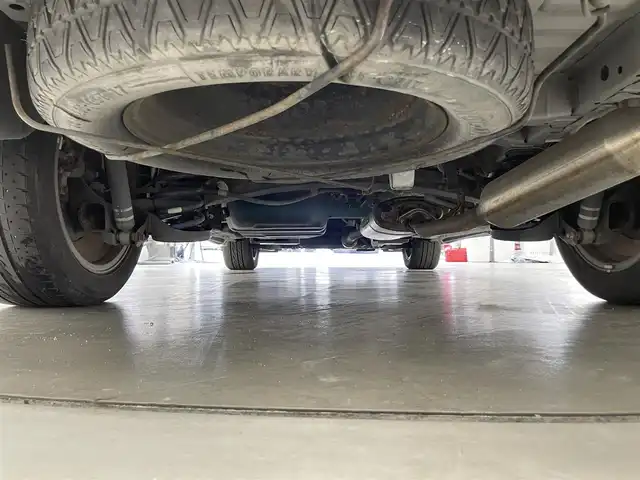 トヨタ ヴェルファイア 2．4Z ゴールデンアイズⅡ 滋賀県 2014(平26)年 5.7万km ホワイトパールクリスタルシャイン 社外8インチナビ/・Bluetooth/CD/DVD/USB/フルセグ/フリップダウンモニター/両側パワースライドドア/パワーバックドア/キセノンライト/ハーフレザーシート/オットマン/ステアリングリモコン/スマートキー/AC１００V電源