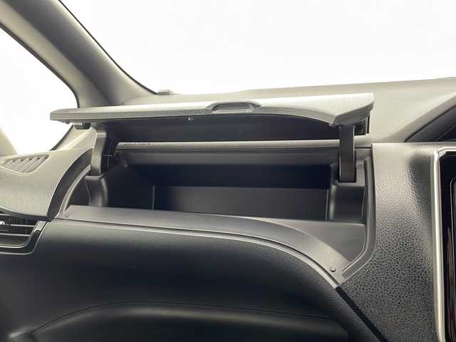 トヨタ ノア Si 宮崎県 2017(平29)年 6.6万km 黒 社外9インチナビ(MDV-M906HDL)/AM/FM/CD/DVD/Bluetooth/12.1インチフリップダウンモニター(V12T-R66C)/両側電動パワースライドドア/クルーズコントロール/アイドリングストップ/ドライブレコーダー/ステアリングスイッチ/衝突軽減ブレーキ/車線逸脱警報/電動格納ミラー/オートライト/フロアマット/ドアバイザー/ETC