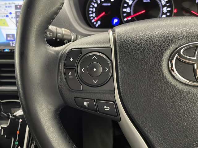 トヨタ ノア Si 宮崎県 2017(平29)年 6.6万km 黒 社外9インチナビ(MDV-M906HDL)/AM/FM/CD/DVD/Bluetooth/12.1インチフリップダウンモニター(V12T-R66C)/両側電動パワースライドドア/クルーズコントロール/アイドリングストップ/ドライブレコーダー/ステアリングスイッチ/衝突軽減ブレーキ/車線逸脱警報/電動格納ミラー/オートライト/フロアマット/ドアバイザー/ETC