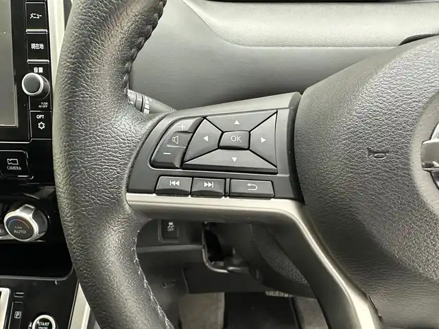 日産 セレナ ハイウェイスター 兵庫県 2017(平29)年 7.6万km ダイヤモンドブラック 純正SDナビ（MM５１６D-L）/（CD、DVD、BD、SD、BT、フルセグ）/両側パワースライドドア/アイドリングストップ/コーナーセンサー/クルーズコントロール/アラウンドビューモニター/エマージェンシーブレーキ/パーキングアシスト/LDW/標識検知/純正フリップダウンモニター/ETC/R・S.Rダウンサス/社外18インチAW/LEDフォグランプ/スペアキー×１/純正フロアマット