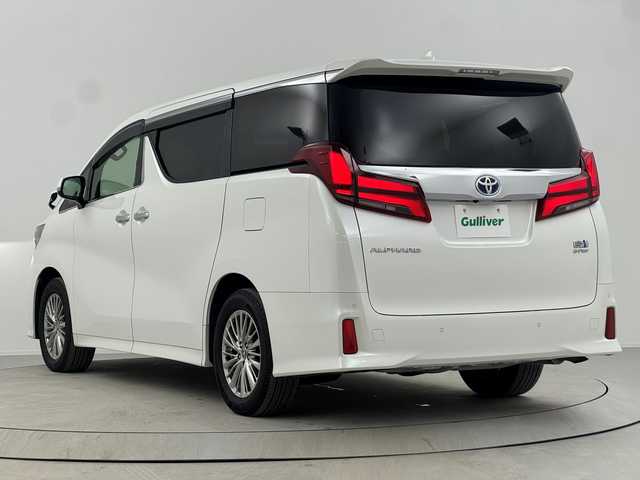 トヨタ アルファードハイブリット SR Cパッケージ 熊本県 2022(令4)年 4.8万km ホワイトパールクリスタルシャイン 禁煙車/トヨタセーフティセンス/純正9型ディスプレイオーディオナビTV/（T-CONNECT/CD/DVD/Bluetooth/フルセグTV）/純正リアフリップダウンモニター/純正ビルトイン2.0ETC/純正LEDオートライト/純正LEDフォグ/純正17インチアルミ/純正フロアマット/黒本革シート/Wサンルーフ/両側電動スライドドア/プリクラッシュセーフティ/アダプティブクルーズコントロール/レーンディパーチャーアラート/オートマチックハイビーム/クリアランスソナー/ブラインドスポットモニター/AC100V/エグゼクティブパワーシート/パワーバックドア/ステアリングヒーター/前席エアシート/シートヒーター/デジタルインナーミラー/スマートキー/プッシュエンジンスタート/新車時保証書/取扱い説明書