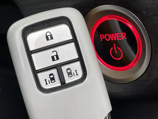 ホンダ フリード ハイブリット G ブラックスタイル 群馬県 2023(令5)年 3.9万km トワイライトミストブラックパール 純正ナビ/TVフルセグ/純正フロアマット/純正アルミホイール/シートヒーター/両側パワースライドドア/ビルトインＥＴＣ/ステアリングスイッチ