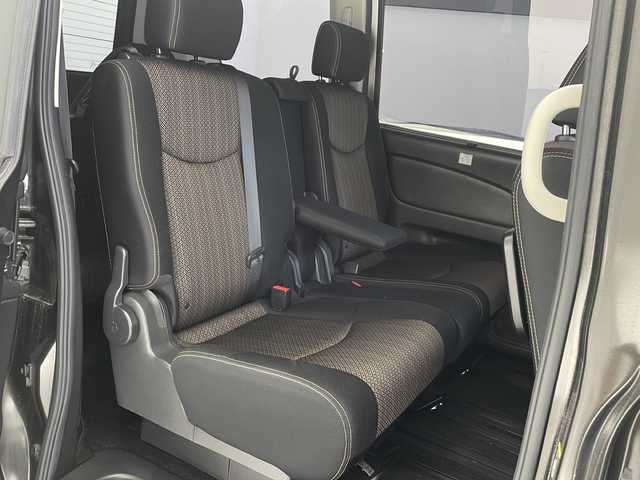 日産 セレナ HWS S HV Vセレ +Sefty 沖縄県 2015(平27)年 8.7万km タイガーアイブラウン 純正8インチナビ(MM514D-L)/（フルセグTV　DVD　Bluetooth）/バックカメラ/ETC/ドライブレコーダー/フリップダウンモニター/クルーズコントロール/両側パワースライドドア/スマートキー/プッシュスタート/ドアバイザー/純正フロアマット/純正16インチアルミホイール/LEDヘッドライト/オートライト