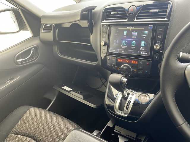 日産 セレナ HWS S HV Vセレ +Sefty 沖縄県 2015(平27)年 8.7万km タイガーアイブラウン 純正8インチナビ(MM514D-L)/（フルセグTV　DVD　Bluetooth）/バックカメラ/ETC/ドライブレコーダー/フリップダウンモニター/クルーズコントロール/両側パワースライドドア/スマートキー/プッシュスタート/ドアバイザー/純正フロアマット/純正16インチアルミホイール/LEDヘッドライト/オートライト