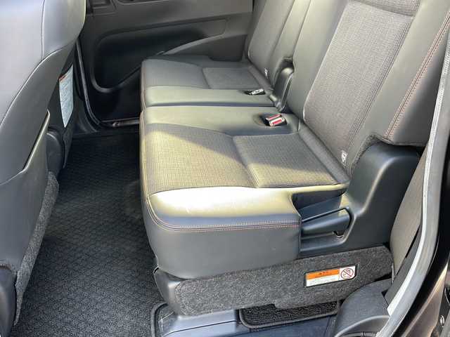 トヨタ シエンタ G クエロ 東京都 2018(平30)年 1.9万km クールボルドーガラスフレーク ワンオーナー/純正メモリーナビ/フルセグ/バックカメラ/両側パワースライドドア/プリクラッシュセーフティ/レーンキープアシスト/オートマチックハイビーム/ハーフレザーシート/革巻きステアリング/スマートキー/ビルトインETC/LEDヘッドライト/フォグライト/横滑り防止装置/アイドリングストップ/新車時保証書/取扱説明書