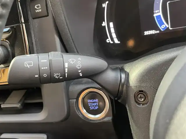 トヨタ シエンタ Z 滋賀県 2024(令6)年 2.6万km ベージュ 純正10.5インチナビ/・Bluetooth/USB/フルセグ/Miracast/全方位カメラ/両側パワースライドドア/ブラインドスポットモニター/前後コーナーセンサー/シートヒーター/ステアリングヒーター/前後ドライブレコーダー/追従付クルーズコントトール/ステアリングリモコン/スマートキー/プッシュスタート