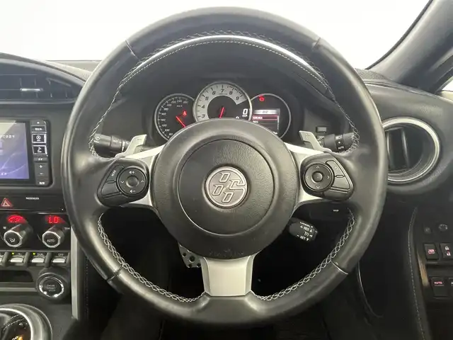トヨタ ８６ GT リミテッド 大阪府 2017(平29)年 1.8万km アイスシルバーメタリック 社外ナビ（CD/DVD）/フルセグTV/バックカメラ/クルーズコントロール/LEDヘッドライト/フォグランプ/ハーフレザーシート/シートヒーター/純正17インチアルミホイール/パドルシフト/革巻きステアリング/スマートキー/ETC2.0