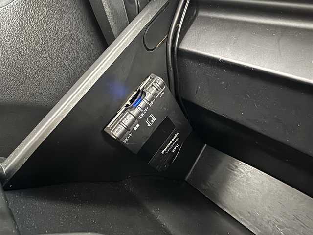 ホンダ Ｎ ＢＯＸ カスタム G Lパッケージ 大分県 2015(平27)年 4.6万km スマートブラック 社外ナビ/（フルセグ/CD/DVD/Bluetooth）/片側パワースライドドア/バックカメラ/ETC/オートリトラミラー/オートライト/ステアリングスイッチ/プッシュスタート・スマートキー/純正アルミホイール/純正フロアマット