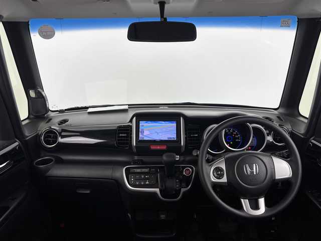 ホンダ Ｎ ＢＯＸ カスタム G Lパッケージ 大分県 2015(平27)年 4.6万km スマートブラック 社外ナビ/（フルセグ/CD/DVD/Bluetooth）/片側パワースライドドア/バックカメラ/ETC/オートリトラミラー/オートライト/ステアリングスイッチ/プッシュスタート・スマートキー/純正アルミホイール/純正フロアマット