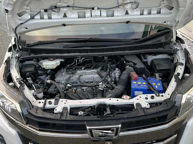 トヨタ ノア Si ダブルバイビー 福岡県 2018(平30)年 3.4万km ホワイトパールクリスタルシャイン 純正ナビ7インチ(AM/FM/CD/DVD/TV)/社外フリップダウン/バックカメラ/純正ドライブレコーダー/衝突軽減ブレーキ/ビルトインETC/両側パワースライドドア/クルーズコントロール/オートライト/オートマチックハイビーム