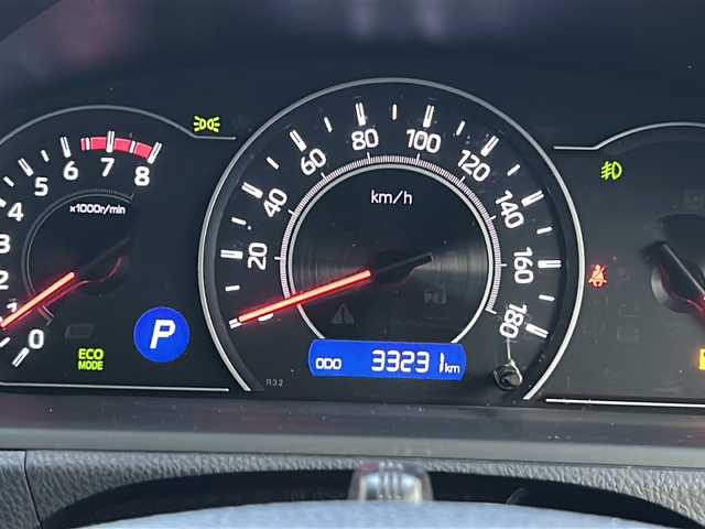 トヨタ ノア Si ダブルバイビー 福岡県 2018(平30)年 3.4万km ホワイトパールクリスタルシャイン 純正ナビ7インチ(AM/FM/CD/DVD/TV)/社外フリップダウン/バックカメラ/純正ドライブレコーダー/衝突軽減ブレーキ/ビルトインETC/両側パワースライドドア/クルーズコントロール/オートライト/オートマチックハイビーム