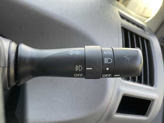 トヨタ プリウス α S ツーリングセレクション 滋賀県 2013(平25)年 7.4万km ブラック 純正8インチナビ/(CD/DVD/Bluetooth/フルセグTV)/バックカメラ/モデリスタエアロパーツ/モデリスタマフラー/モデリスタローダウンスプリング/純正LEDヘッドライト/純正17インチアルミホイール/盗難防止装置/ETC/スマートキー/スペアキー1本